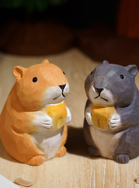 “吃奶酪仓鼠”手工木雕小摆件可爱动物趣味工位办公桌面装饰品