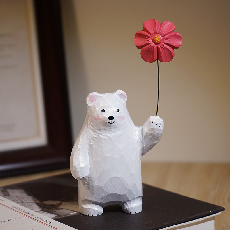 白熊举红花手工木雕小摆件