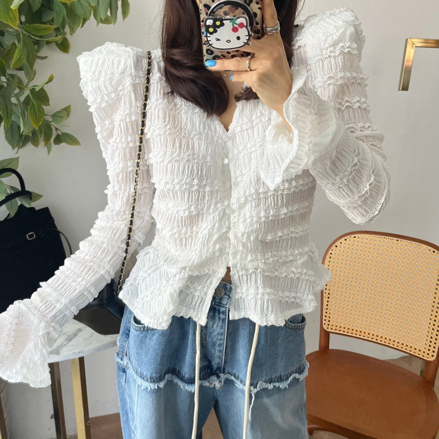 韩国东大门洋气减龄复古V领褶皱感荷叶边修身显瘦喇叭袖衬衫女,女装/女士精品,衬衫,淘宝优惠券,粉丝福利购,淘宝优惠卷