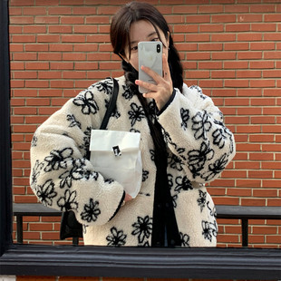 韩国东大门秋冬时尚减龄立领两面穿复古提花百搭羊羔绒棉服外套女