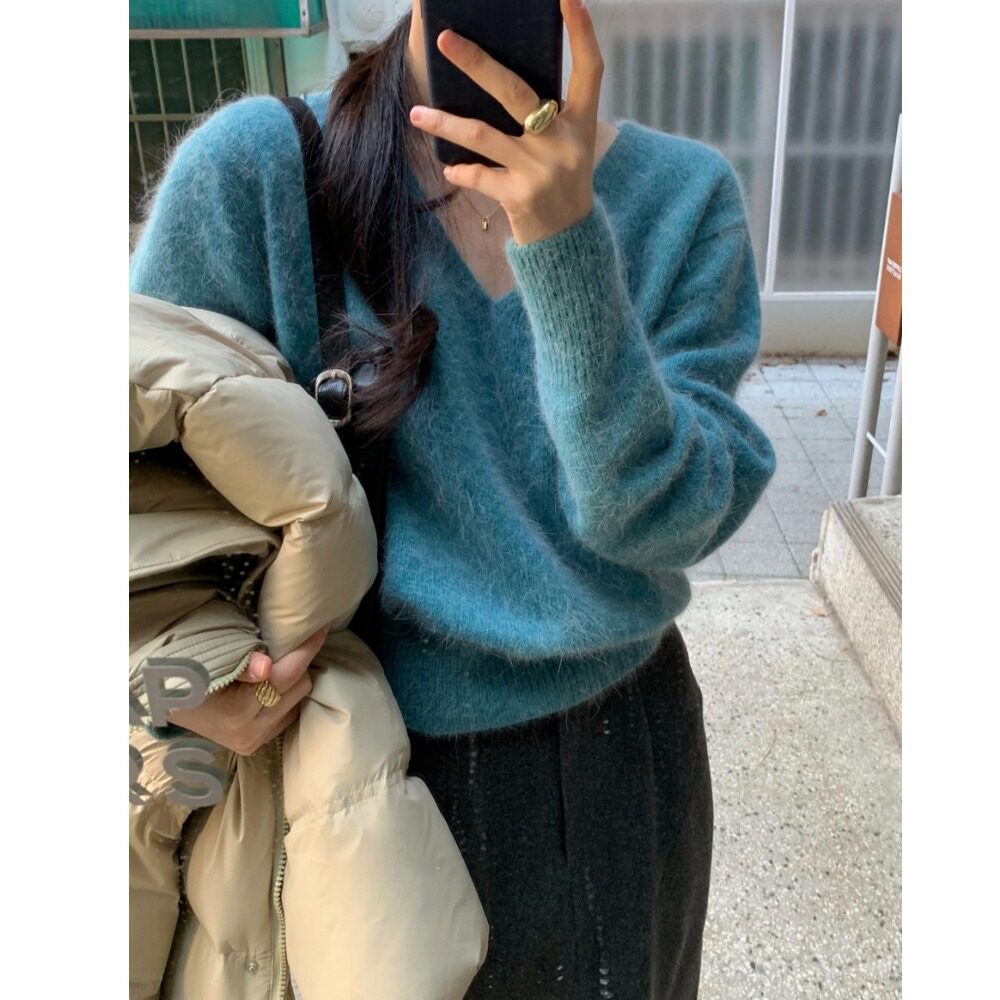 韩国软糯V领毛绒针织衫毛衣女