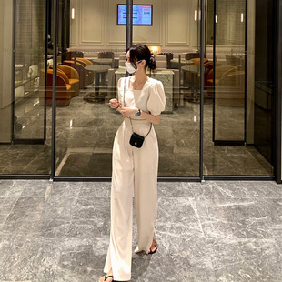 韩国东大门时尚方领泡泡袖短款收腰上衣+松紧腰开叉休闲裤女套装