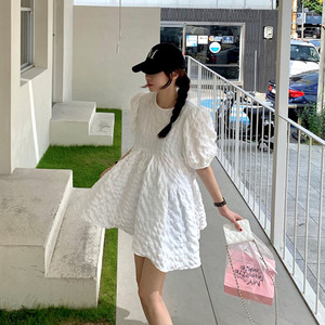 韩国东大门2024夏季新款纯色圆领泡泡纹理质感娃娃衫连衣裙蓬蓬裙