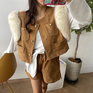韩国东大门毛绒绒小香风皮毛一体外套女皮草马甲+休闲短裤两件套