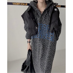 韩国东大门法式复古口袋豹纹字母印花中长款过膝连帽卫衣连衣裙女