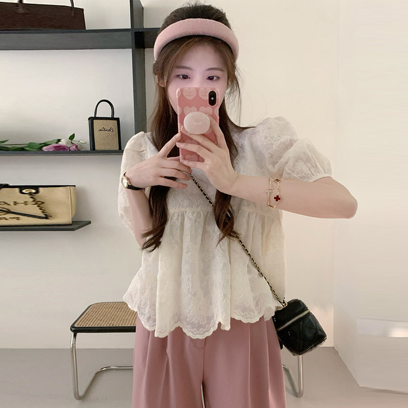 韩国东大门夏季新款甜美泡泡袖蕾丝钩花衬衫女套头短袖娃娃衫上衣