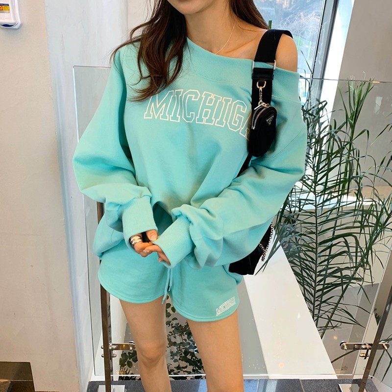 韩国东大门露肩卫衣女2026新款宽松洋气时尚运动休闲短裤两件套装