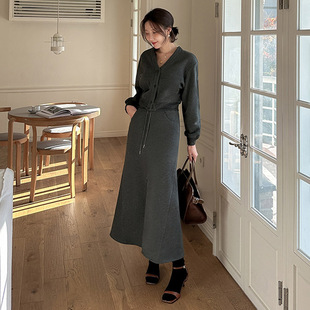 韩国东大门懒惰宽松V领加绒卫衣外套女+松紧腰抽绳开叉半身裙套装