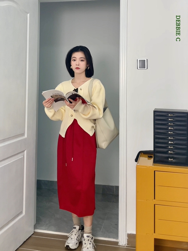 韩系休闲风宽松红色半身裙百搭女