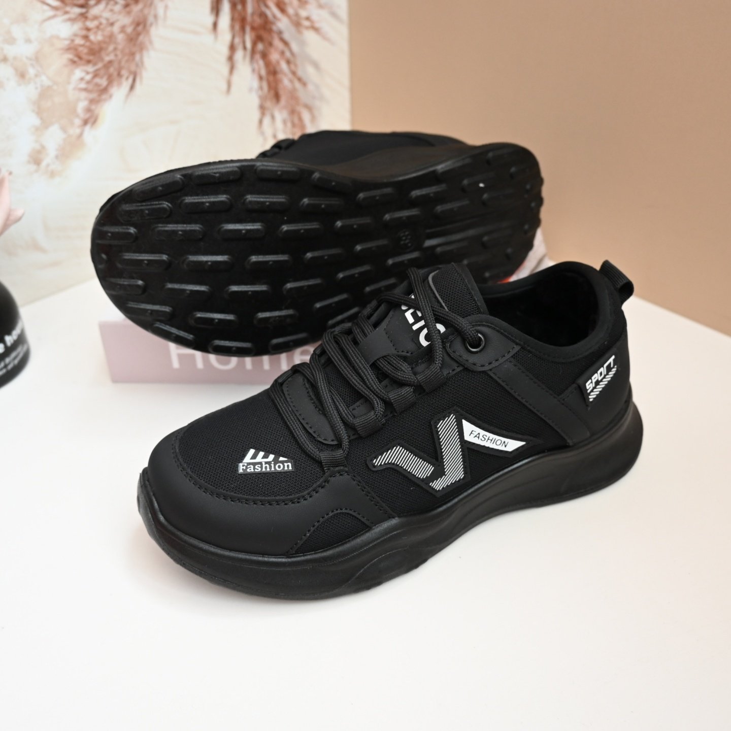 老北京时尚薄绒二棉系带妈妈运动休闲鞋轻便软底保暖健步鞋女棉鞋