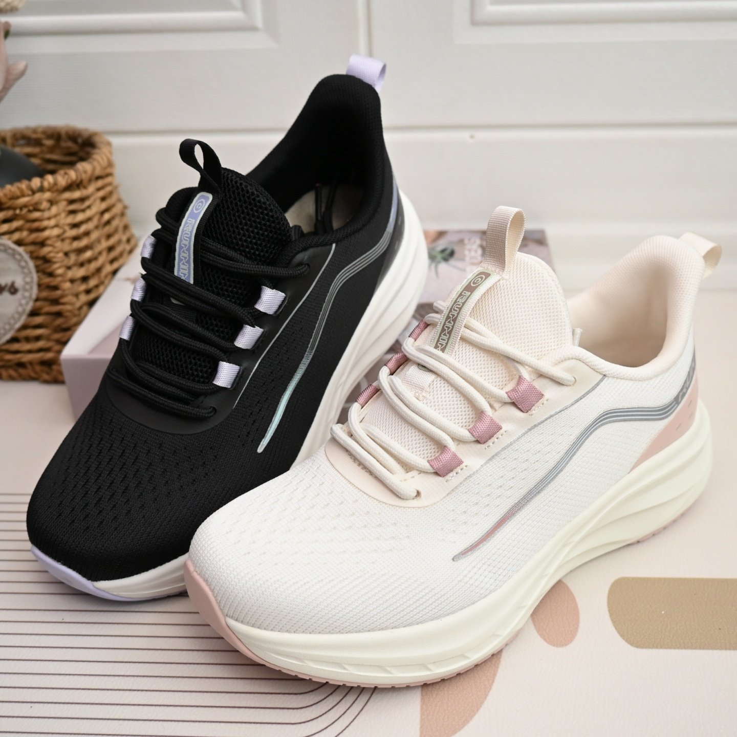 26春新款老北京透气飞织网面休闲健步鞋超轻软底运动鞋防滑女单鞋,女鞋,时尚休闲鞋,淘宝优惠券,粉丝福利购,淘宝优惠卷