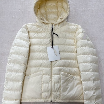 2025冬季新款短款女款羽绒服女款