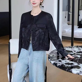 26A-019 复古丝缎提花拼接PU皮短款外套女2026春季新款轻奢气质潮