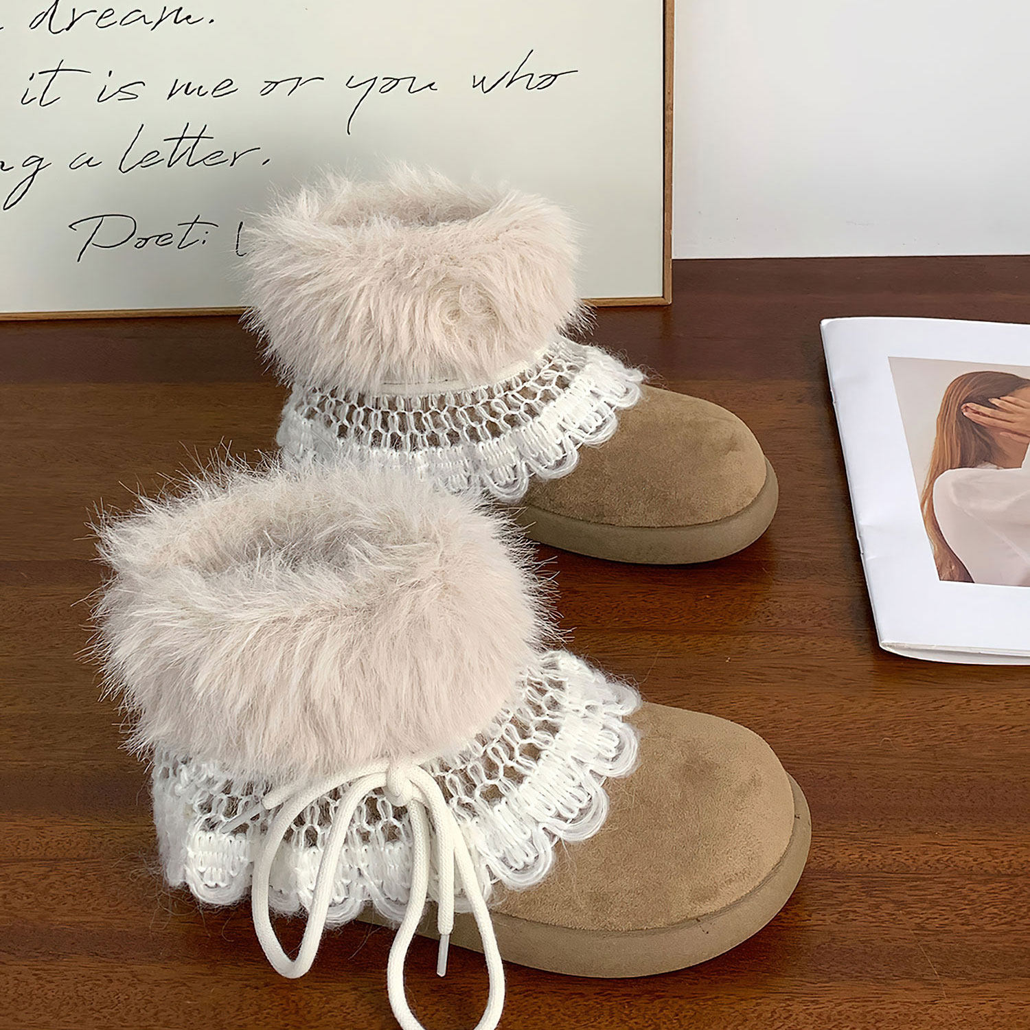 米色时尚加绒保暖休闲小众款板鞋