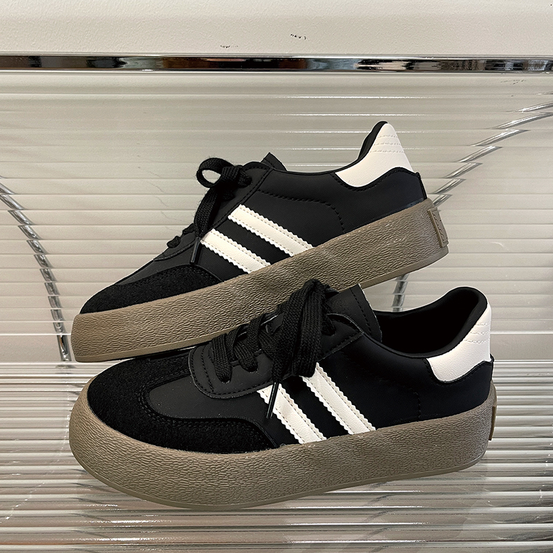 黑色低帮男女同款款厚底休闲板鞋