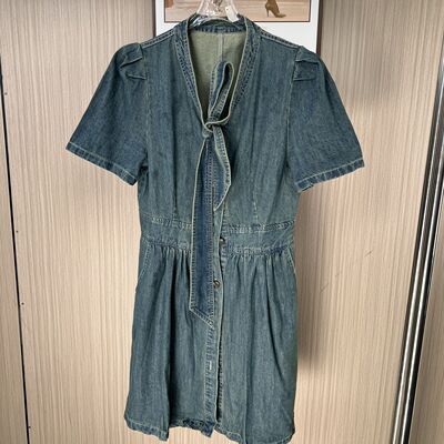 1380牌撤柜复古赫本夏季新款法式气质牛仔连衣裙高级收腰感收短裙