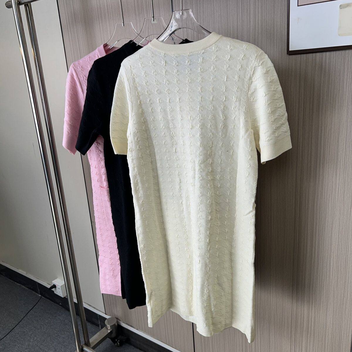 8099品牌撤柜ST时尚女装新款百搭休闲小香风针织连衣裙
