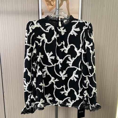 1090撤柜DS长袖2025新款显瘦印花打底洋气上衣