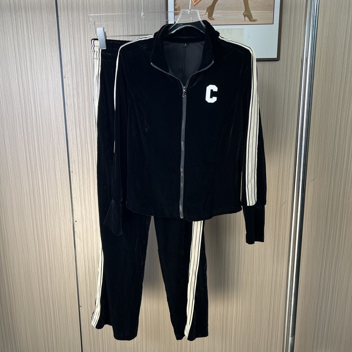 111-28南油女装春秋丝绒时尚设计款休闲套装