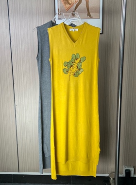 1018撤柜FT新款针织马甲连衣裙女中长款V领刺绣背心毛衣裙显瘦