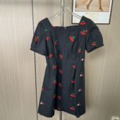 女装 连衣裙夏季 新款 1155撤柜cg大码 短袖 气质方领收腰樱桃刺绣