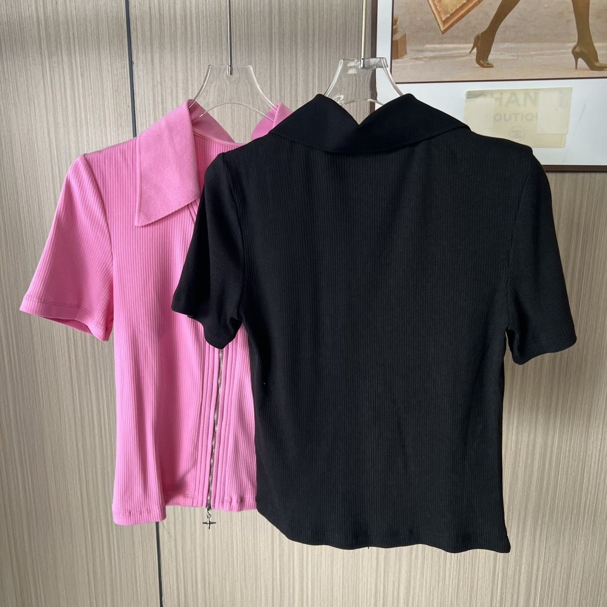 5261品牌撤柜剪标时尚女装2026拉链开衫短袖T恤设计打底上衣图片