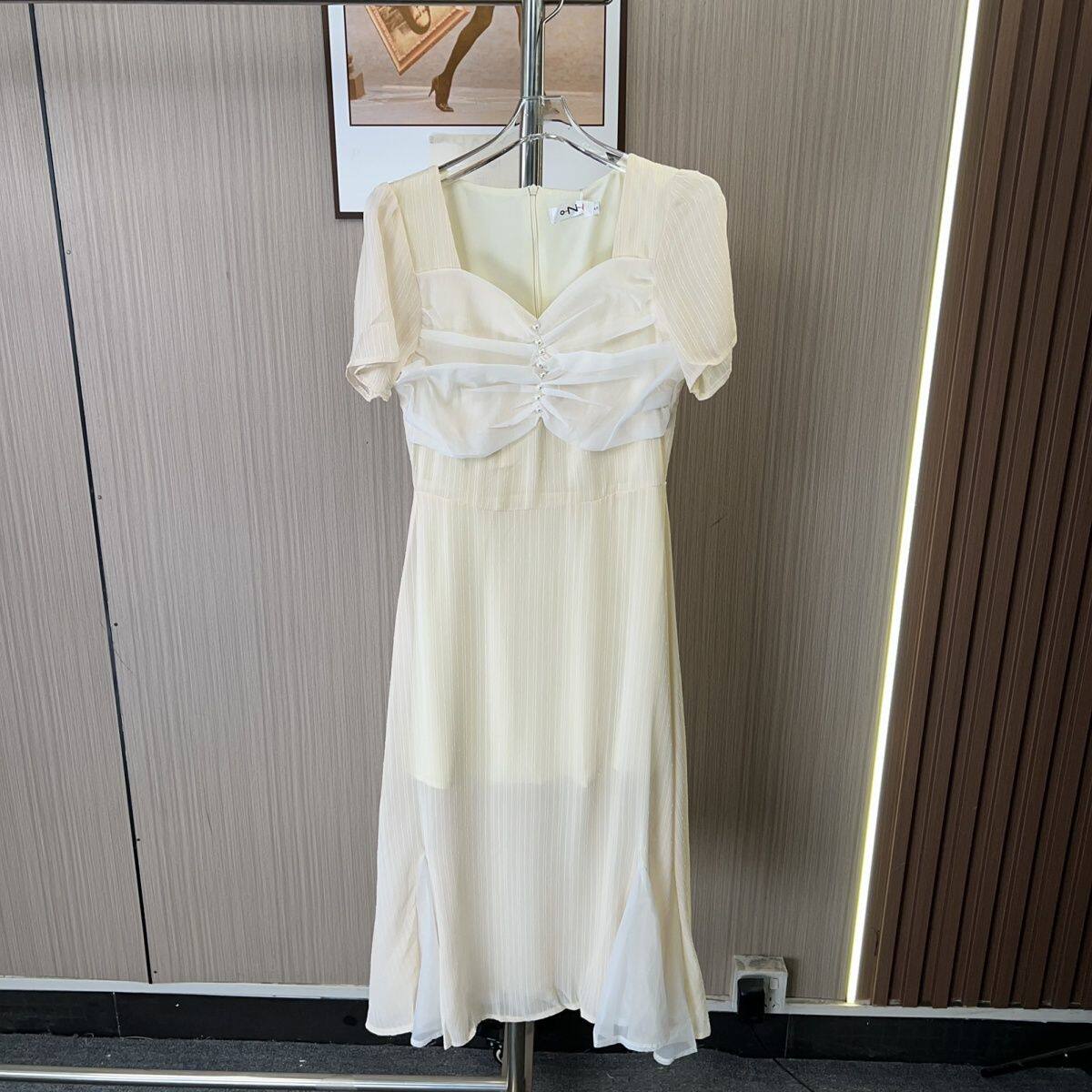 1004撤柜AL法式小众夏季新款设计气质显瘦连衣裙长裙裙子