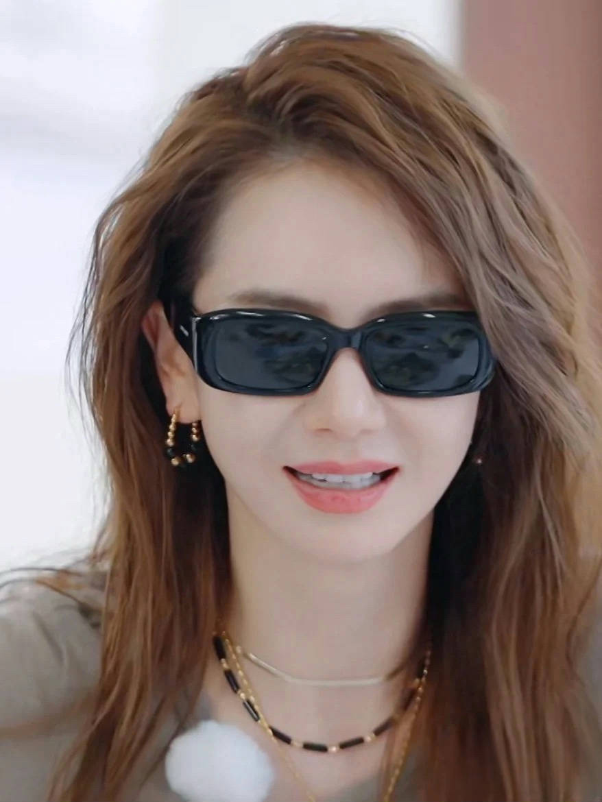 戚薇同款项链妻子的浪漫旅行黑串珠秋冬氛围色系手工串珠叠戴项链