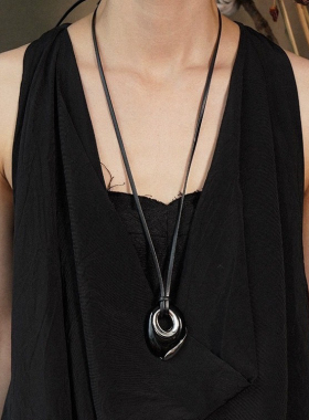 重工口字形黑曜石吊坠项链小众轻奢高级可调节皮绳时髦长款毛衣链