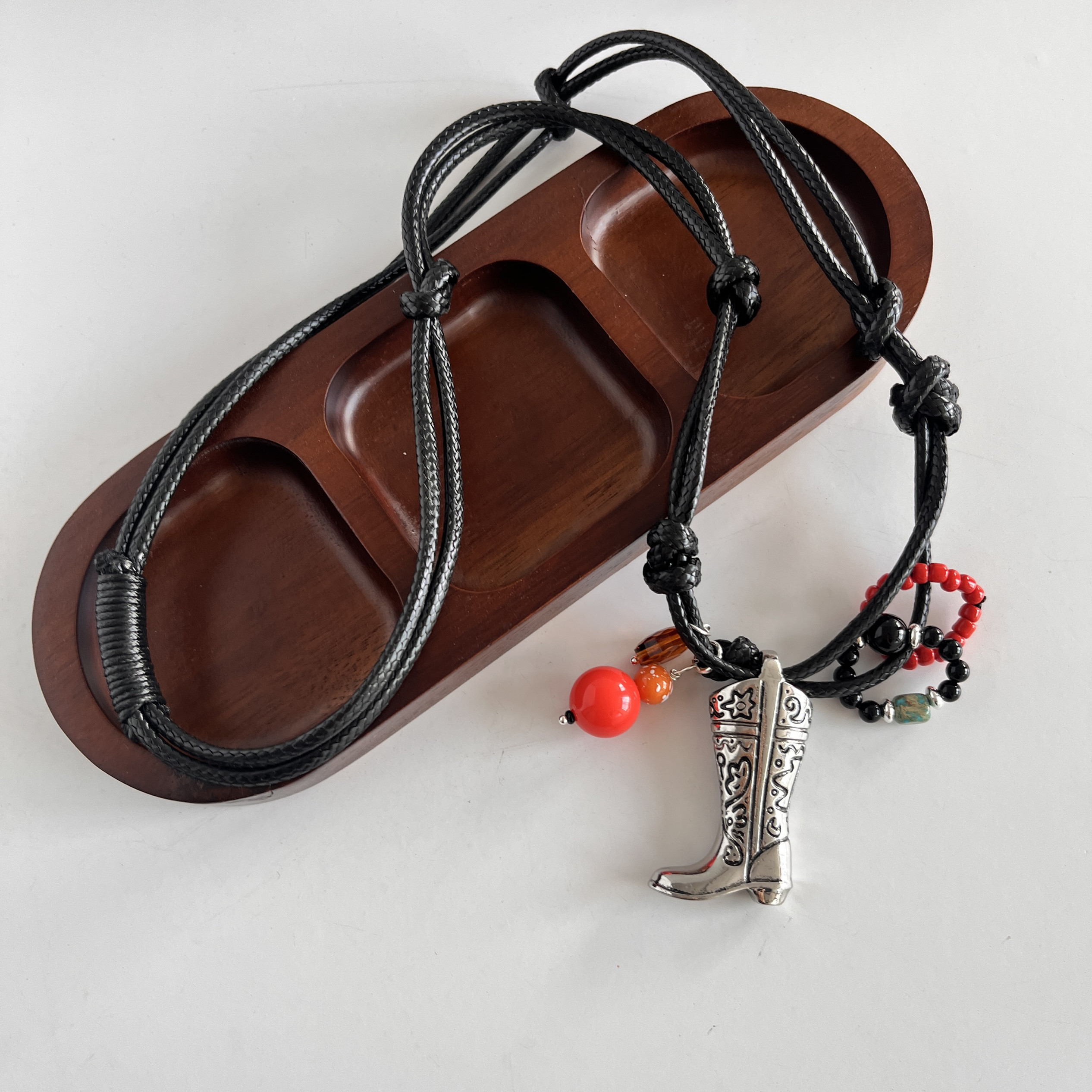 复古西部靴子编绳串珠项链女小众个性时尚简约百搭吊坠几何毛衣链