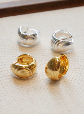 ins韩国博主fever同款双面贝壳耳钉女小众设计精致百搭纹理感耳圈