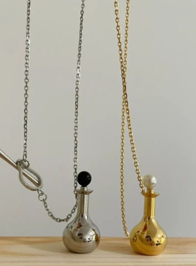 韩系秋冬ins风简约酒壶酒瓶吊坠银色设计感日常毛衣链吊坠项链