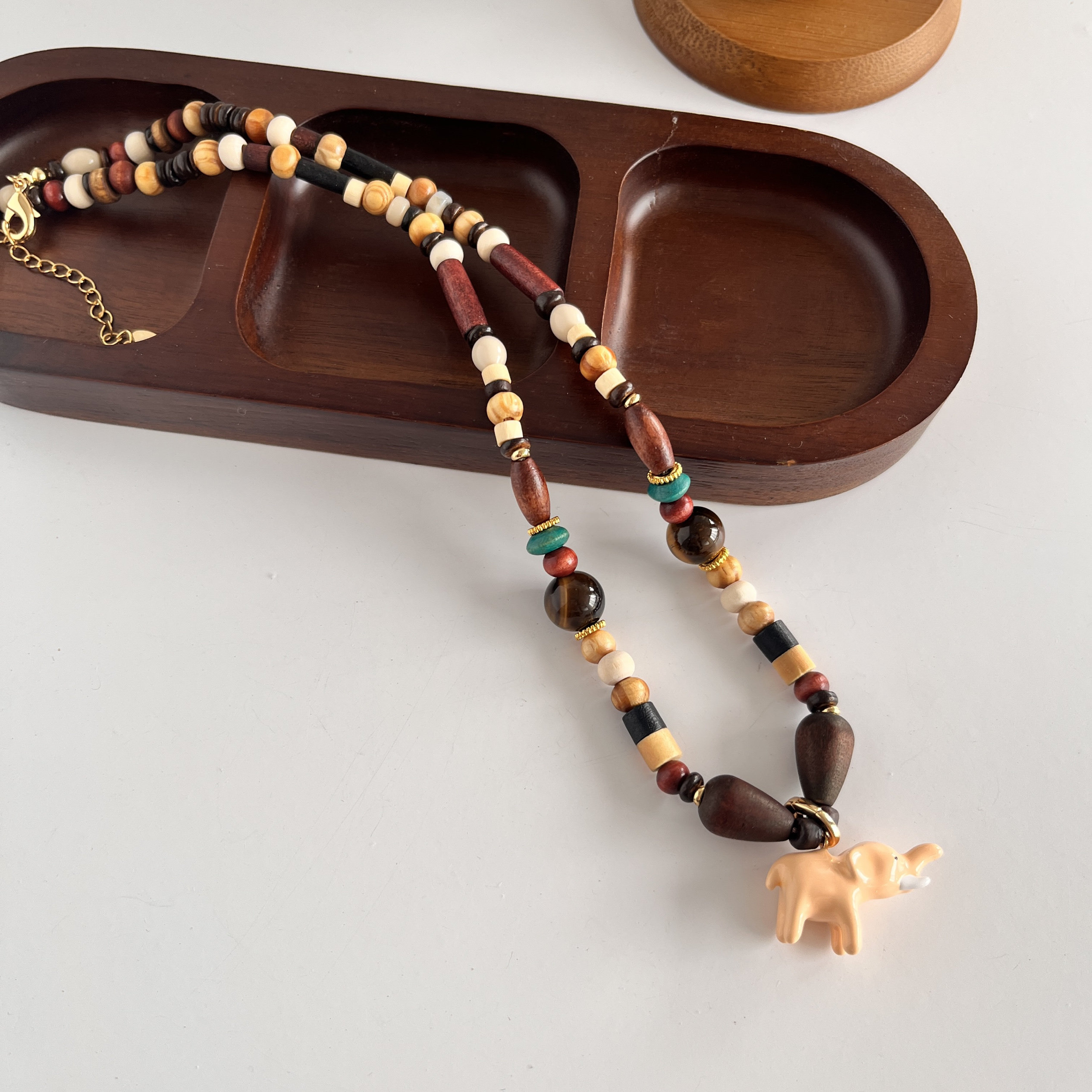 美拉德大象串珠项链女吊坠可拆卸橘粉可爱小象毛衣链度假风饰品新