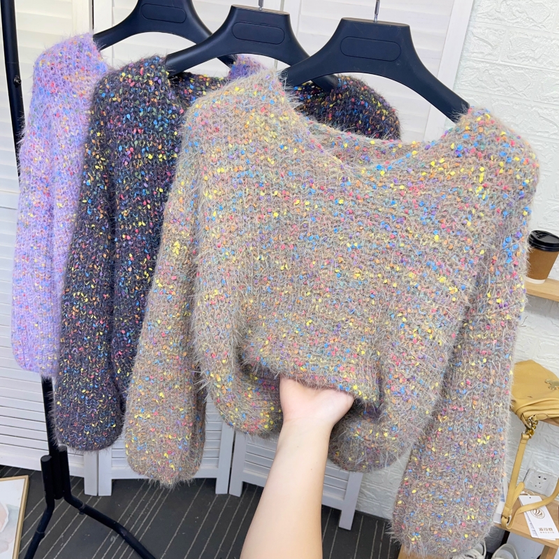 V领水貂绒毛衣彩色花线