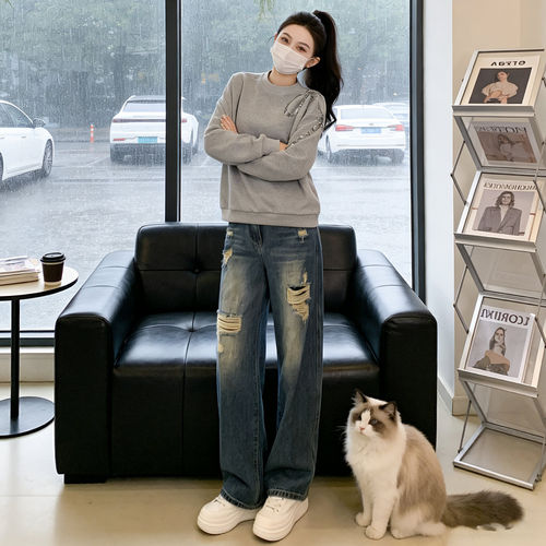 韩版时尚休闲套装女春季新款圆领刺绣长袖上衣破洞牛仔长裤两件套