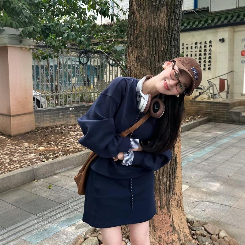 休闲运动服套装女秋季韩系风格子卫衣短裙甜酷少女简约显瘦两件套
