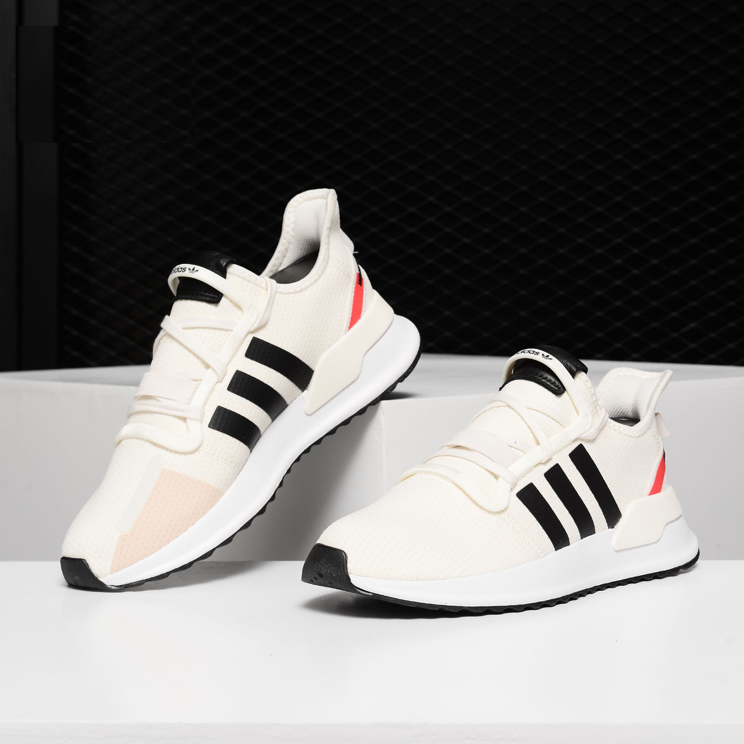 阿迪达斯正品夏男女运动休闲鞋