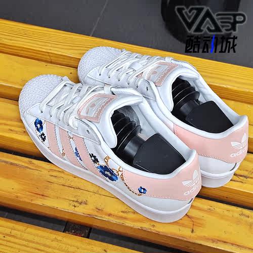 运动鞋Adidas/阿迪达斯