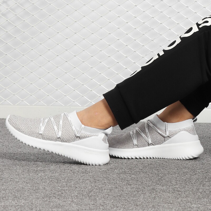 Adidas/阿迪达斯跑步鞋