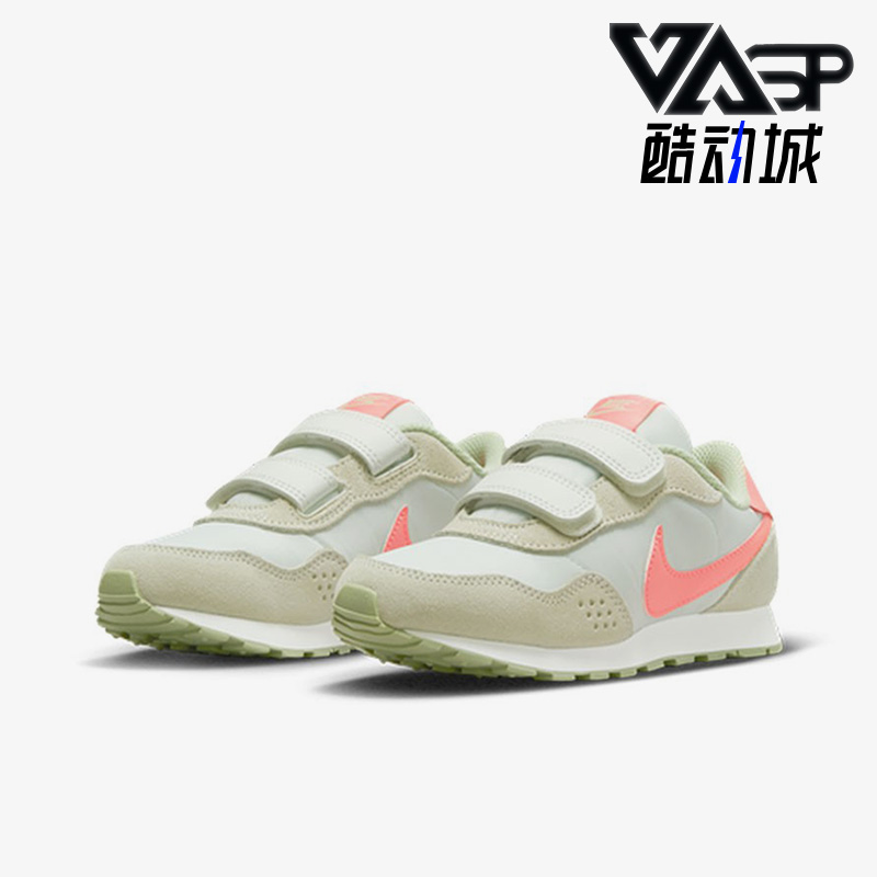 耐克大童魔术贴运动鞋