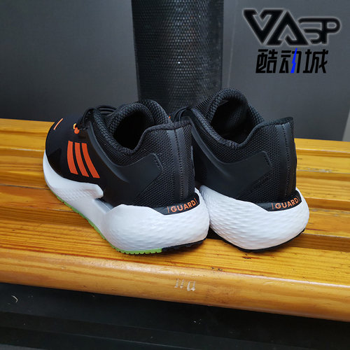 Adidas/阿迪达斯跑步鞋男女