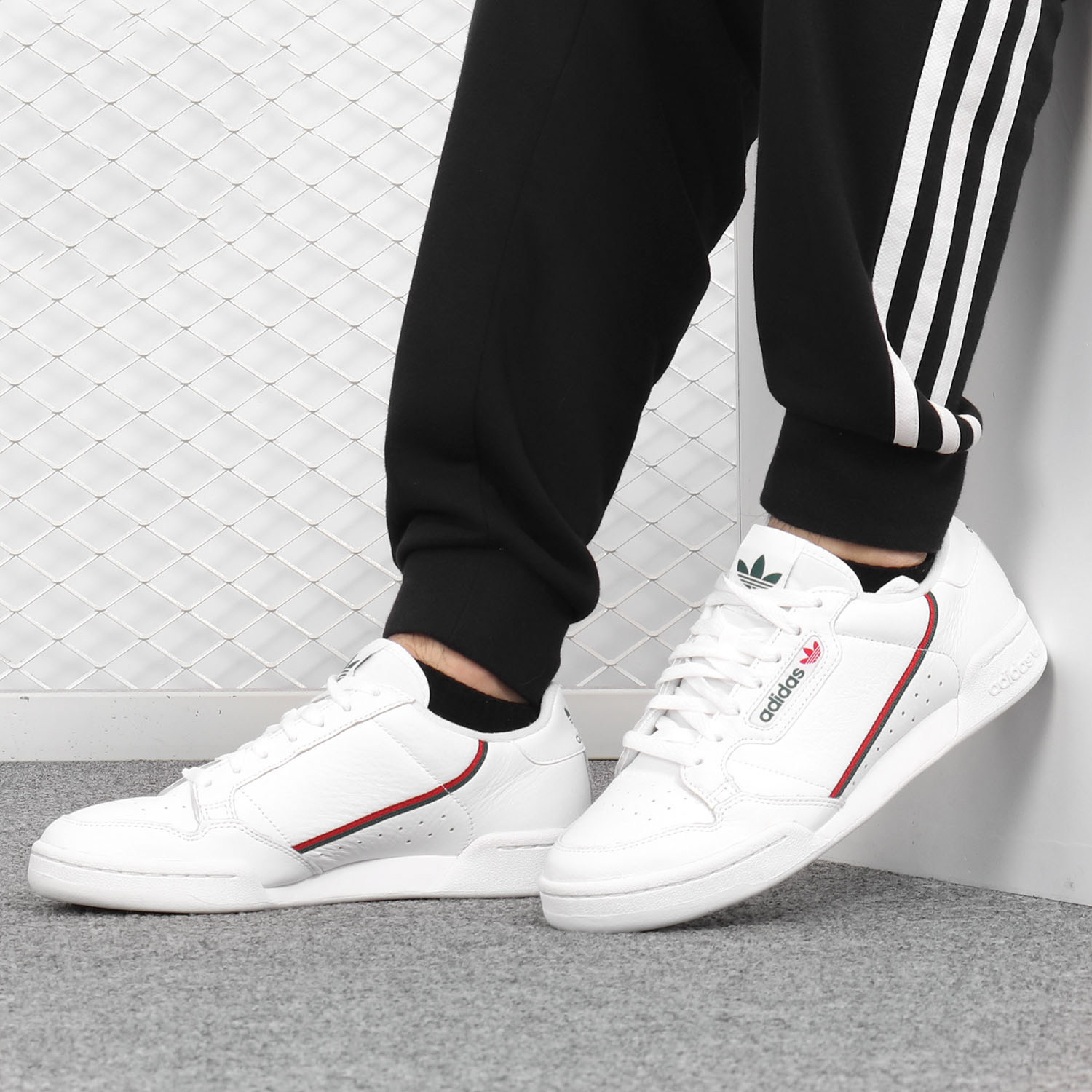 adidas/阿迪达斯正品 三叶草男鞋 新款 休闲运动鞋板鞋 eg4592