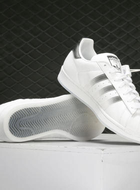 Adidas/阿迪达斯正品 春季新款三叶草男女经典运动板鞋EG9289