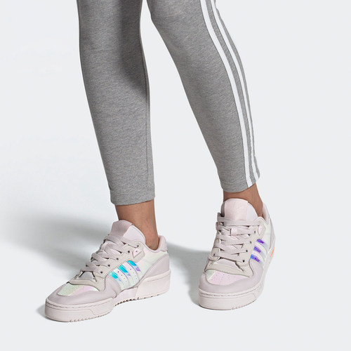 休闲鞋Adidas/阿迪达斯
