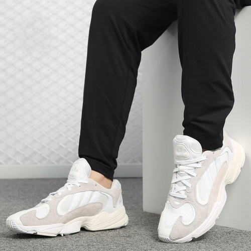 Adidas/阿迪达斯中性跑步鞋