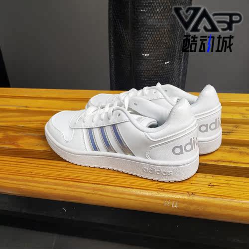 阿迪达斯男女低帮板鞋