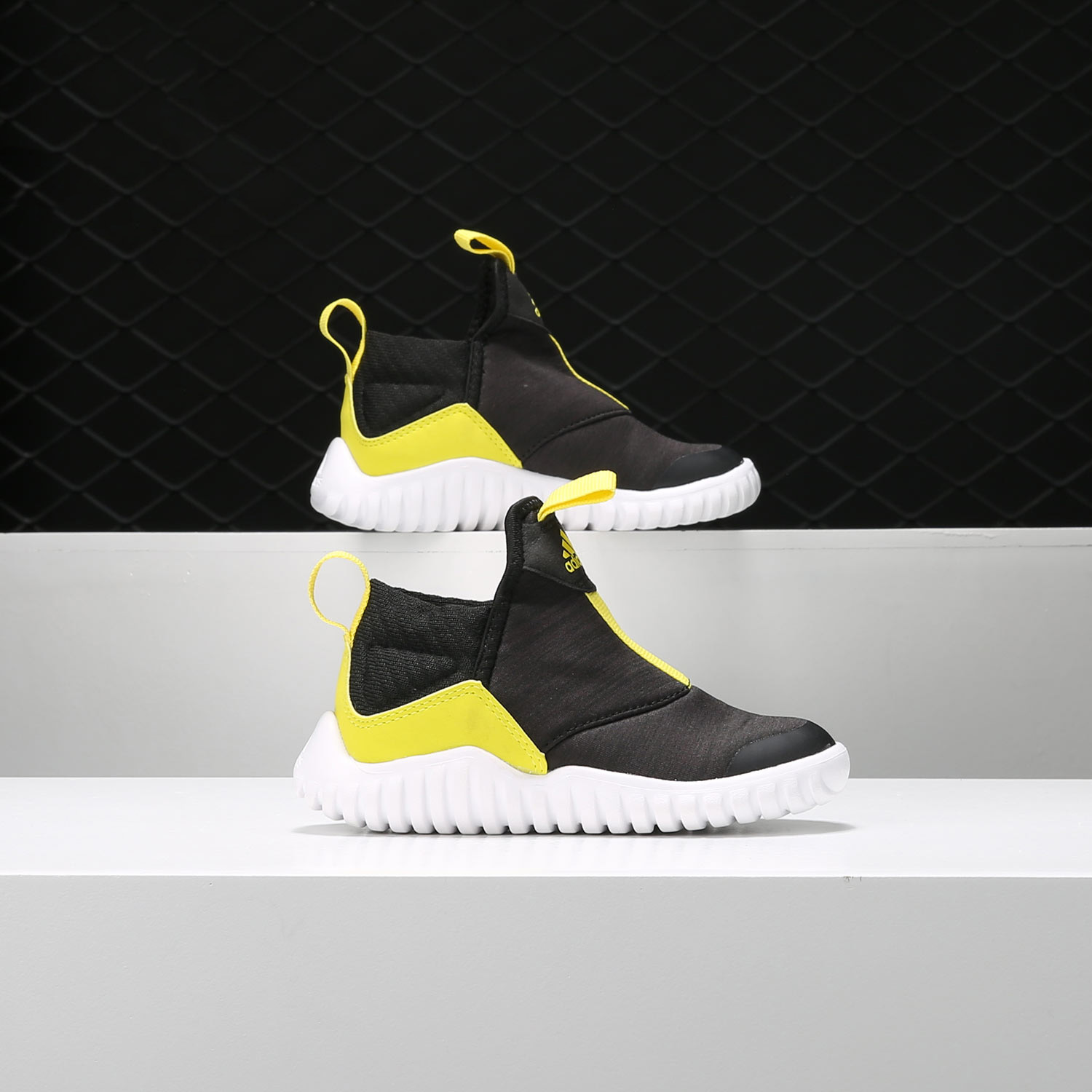 adidas阿迪达斯正品轻便休闲鞋