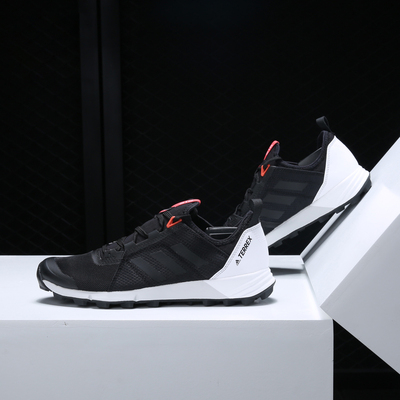 Adidas/阿迪达斯跑步鞋女子