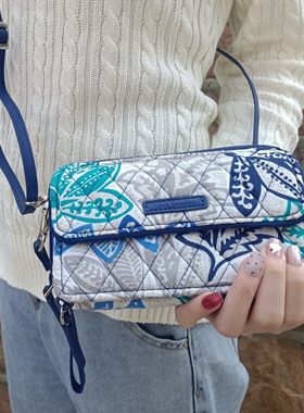 美单库存vera bradley有瑕疵 超多隔层 有长肩带手机包卡包护照包