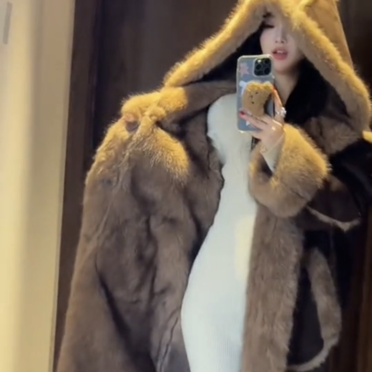 欧港妮中长款皮草大衣宽松
